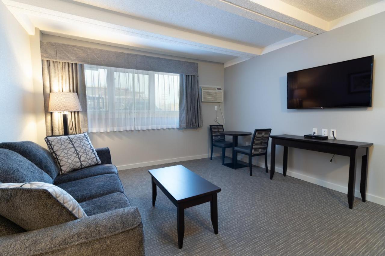 Bcm Inns Fort Mcmurray - Downtown Exterior photo