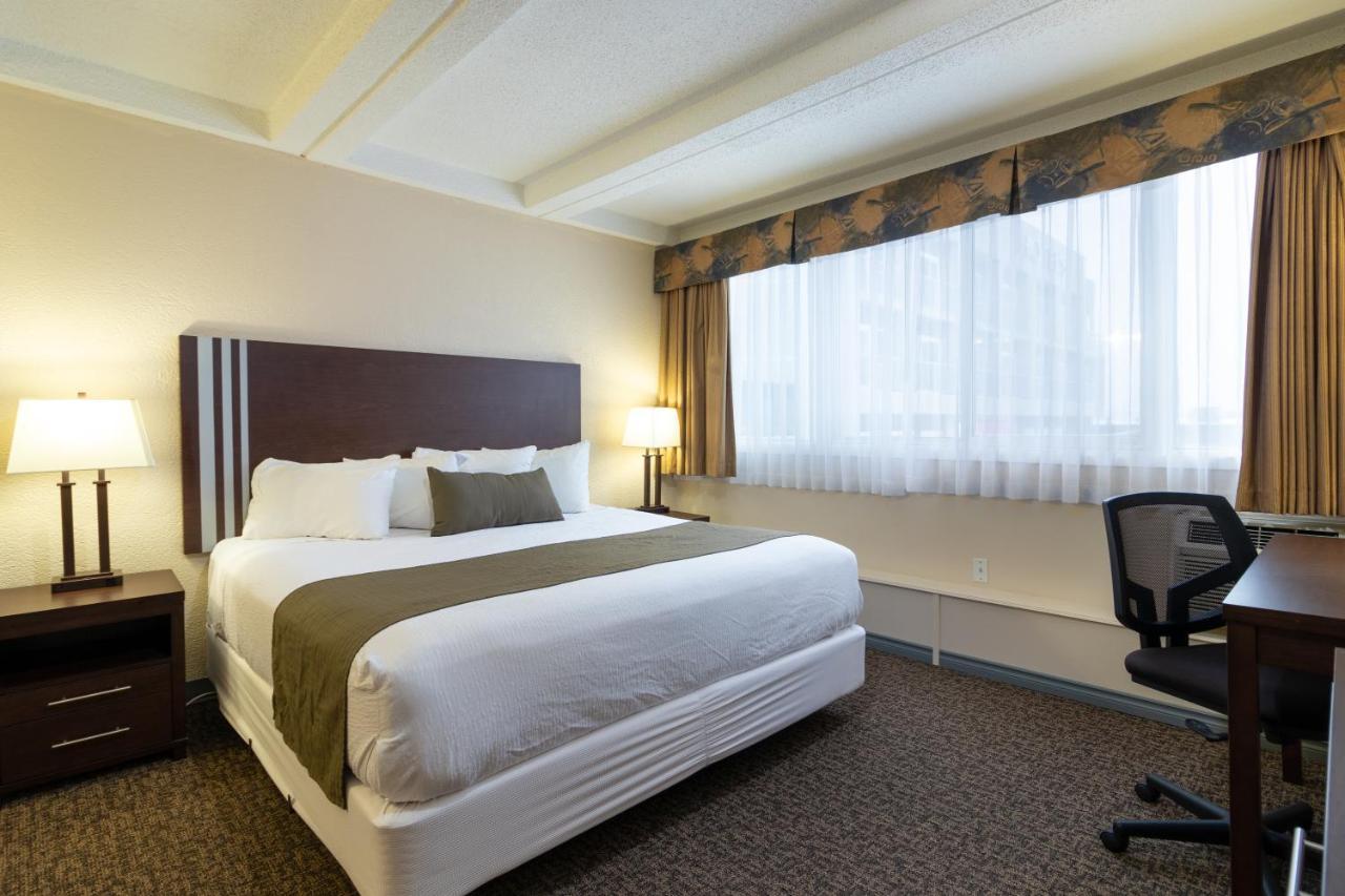 Bcm Inns Fort Mcmurray - Downtown Exterior photo