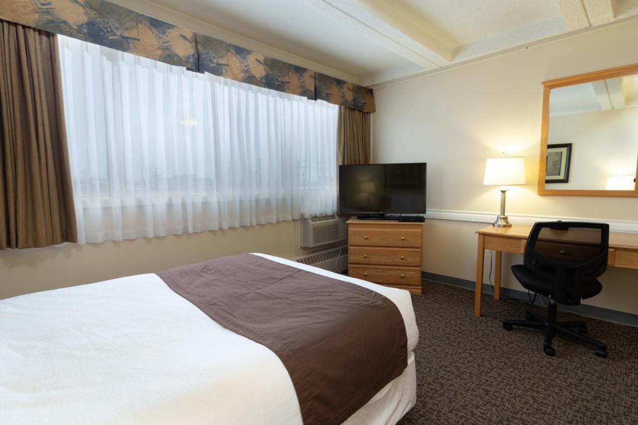 Bcm Inns Fort Mcmurray - Downtown Exterior photo
