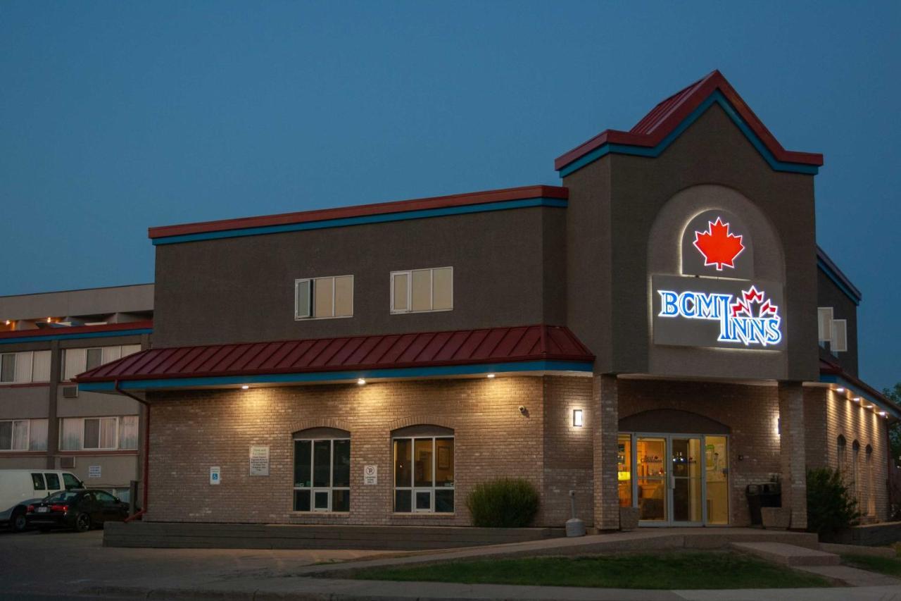 Bcm Inns Fort Mcmurray - Downtown Exterior photo